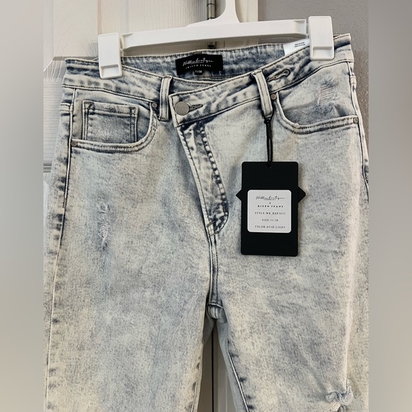 NWT willowboutique Risen Jeans acid washed 11/30 - Picture 2 of 10